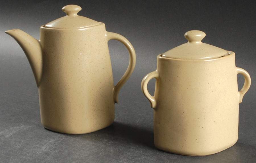 Sand (Round) Creamer & Sugar with Lids Set by Lindt-Stymeist-1