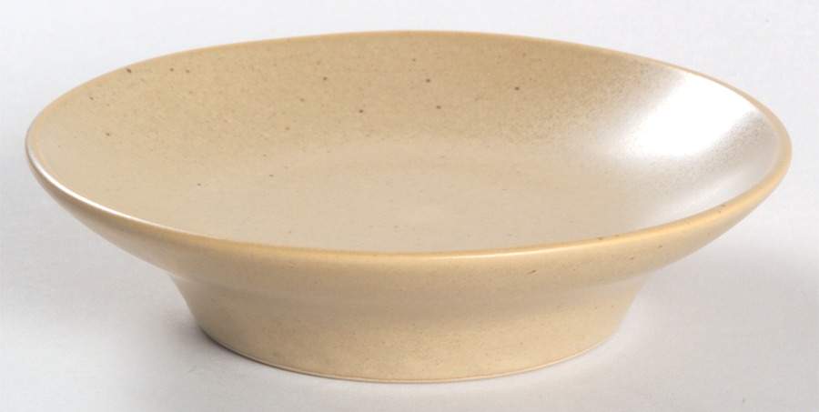 Sand (Round) Candle Plate by Lindt-Stymeist-1