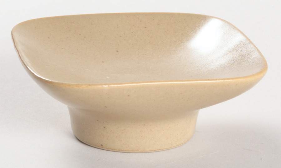 Sand (Round) Square Candle Plate by Lindt-Stymeist-1