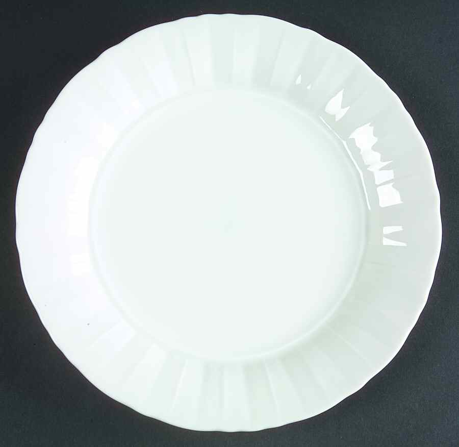 Starburst Salad Plate by Lindt-Stymeist-1