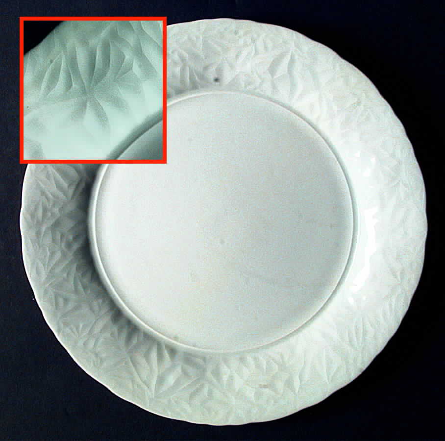 Wrinkle Dinner Plate by Lindt-Stymeist-1