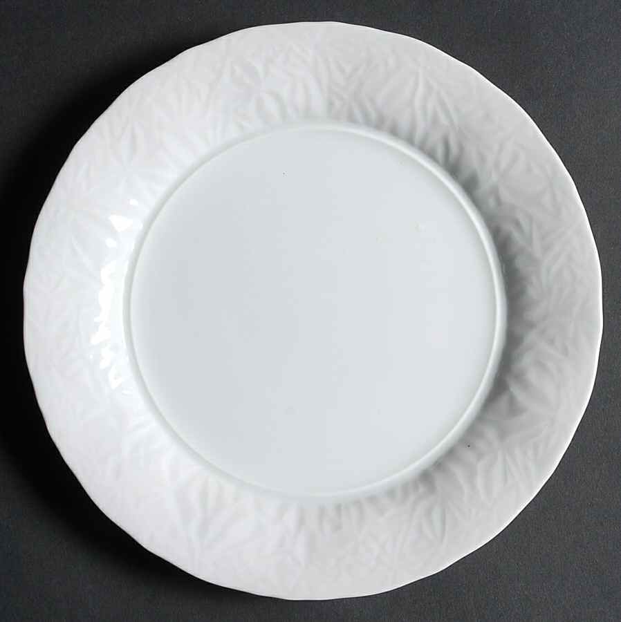 Wrinkle Salad Plate by Lindt-Stymeist-1