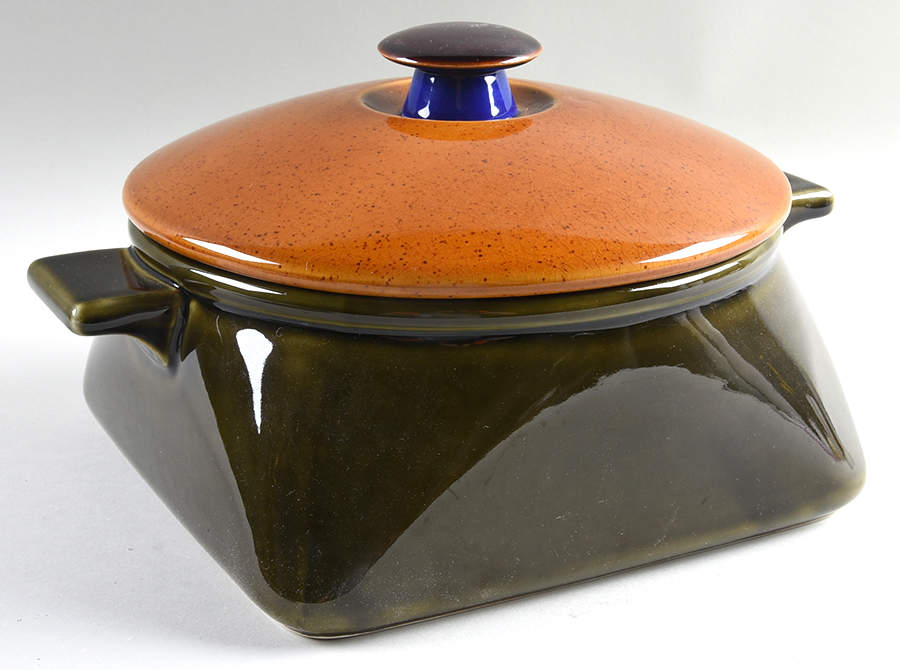 Yo Han Rust Olive Green 2.75 Quart Square Casserole with Ceramic Lid by Lindt-Stymeist-1