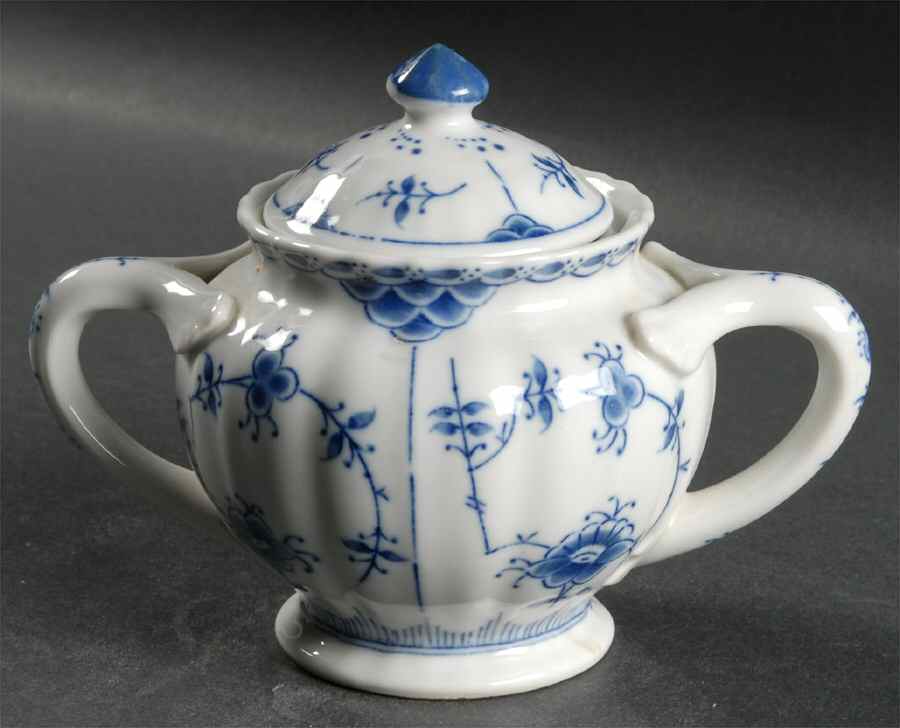 Blue Fjord (Scalloped) Sugar Bowl & Lid by Lipper & Mann (L & M)-1