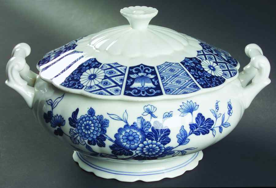 Blue Imari (L & M) Round Covered Vegetable by Lipper & Mann (L & M)-1