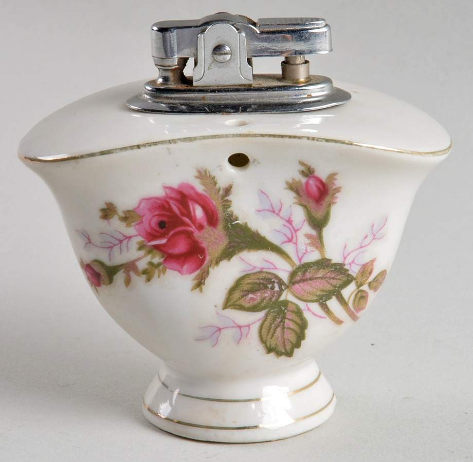 Pompadour Rose (Gold Trim) Cigarette Lighter by Lipper & Mann (L & M)-1