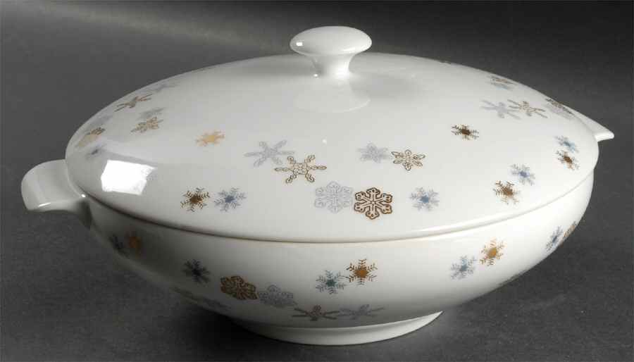 Snow Star Round Covered Vegetable by Lipper & Mann (L & M)-1