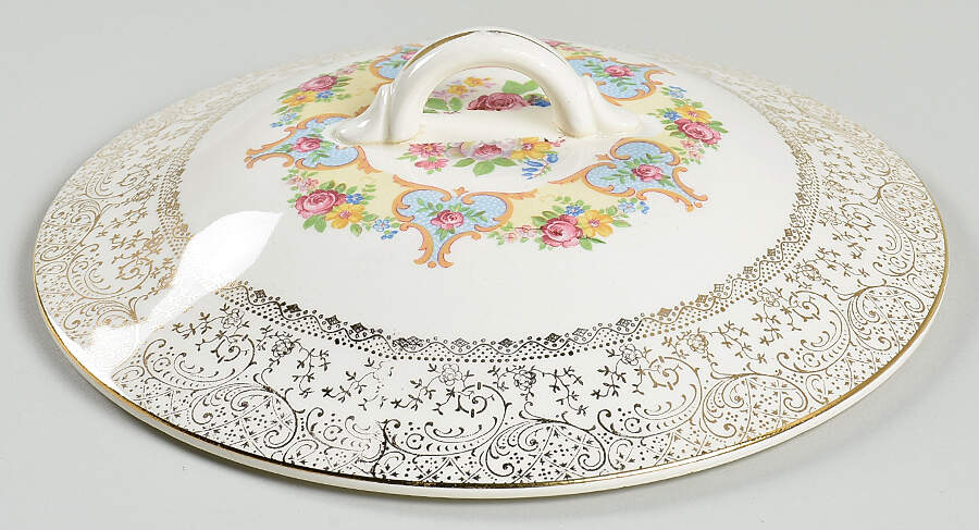 Parisian Center Lid for Round Vegetable by Lamode (USA)-1