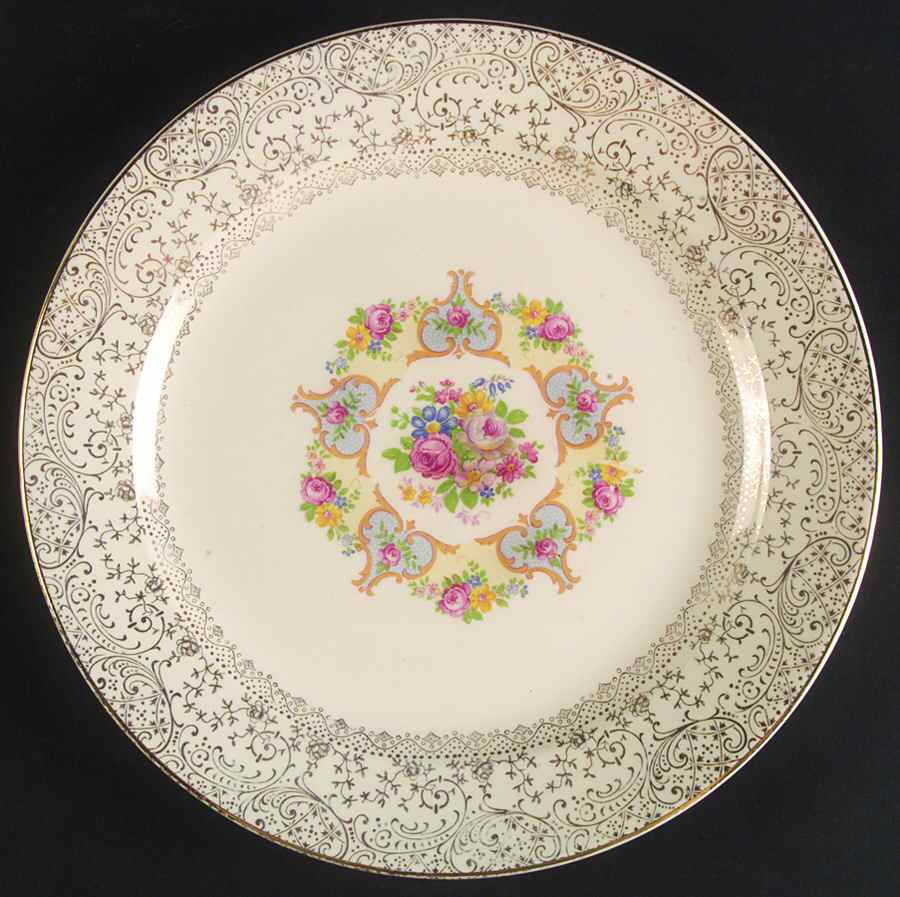 Parisian Center Dinner Plate by Lamode (USA)-1