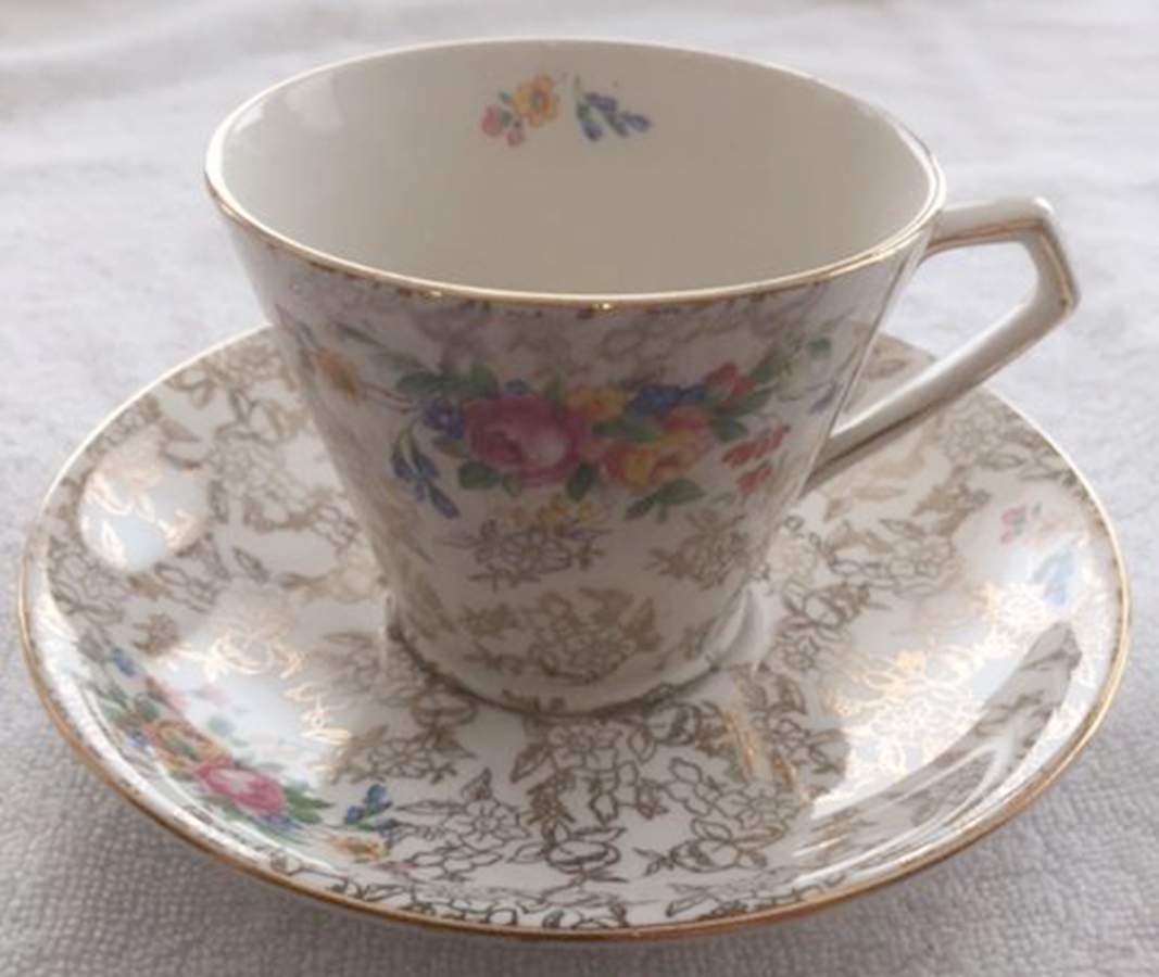 2528 Flat Cup & Saucer Set by Lord Nelson-1