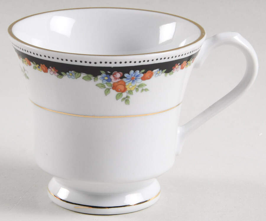 Bennington Footed Cup by Lynn's China-1