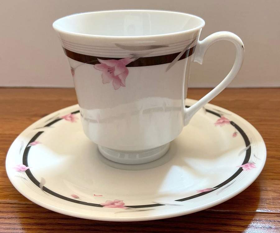 Lilydale Footed Cup & Saucer Set by Lynn's China-1