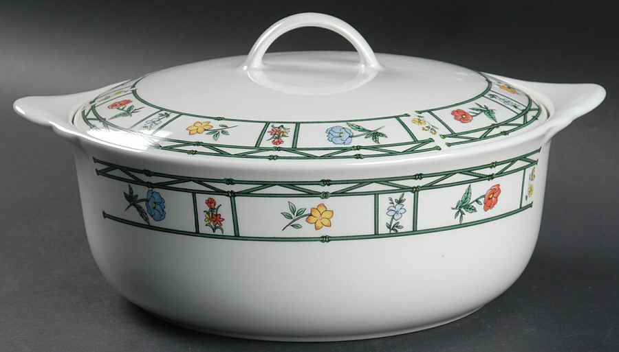 Mayflower 2 Qt Round Covered Casserole by Lynn's China-1