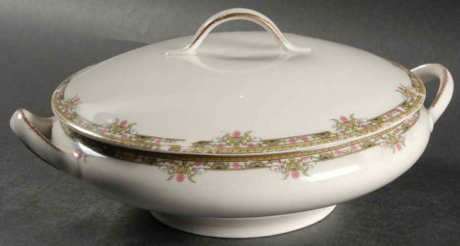 LNT12 Round Covered Vegetable by Lanternier-1