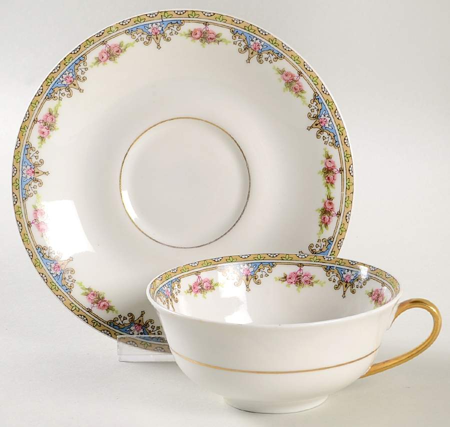 LNT13 Flat Cup & Saucer Set by Lanternier-1