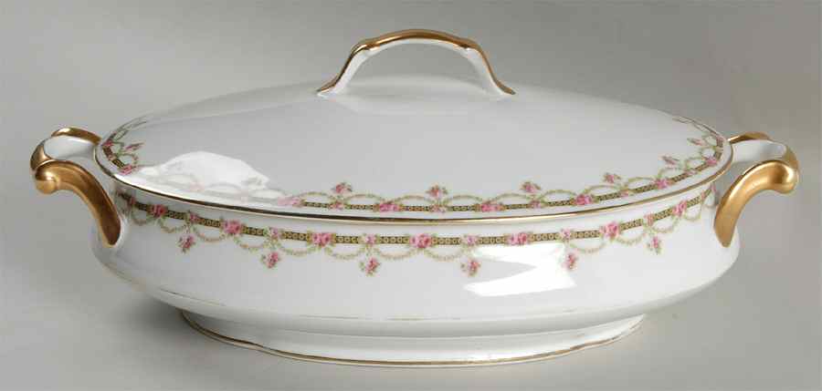 LNT24 Oval Covered Vegetable by Lanternier-1