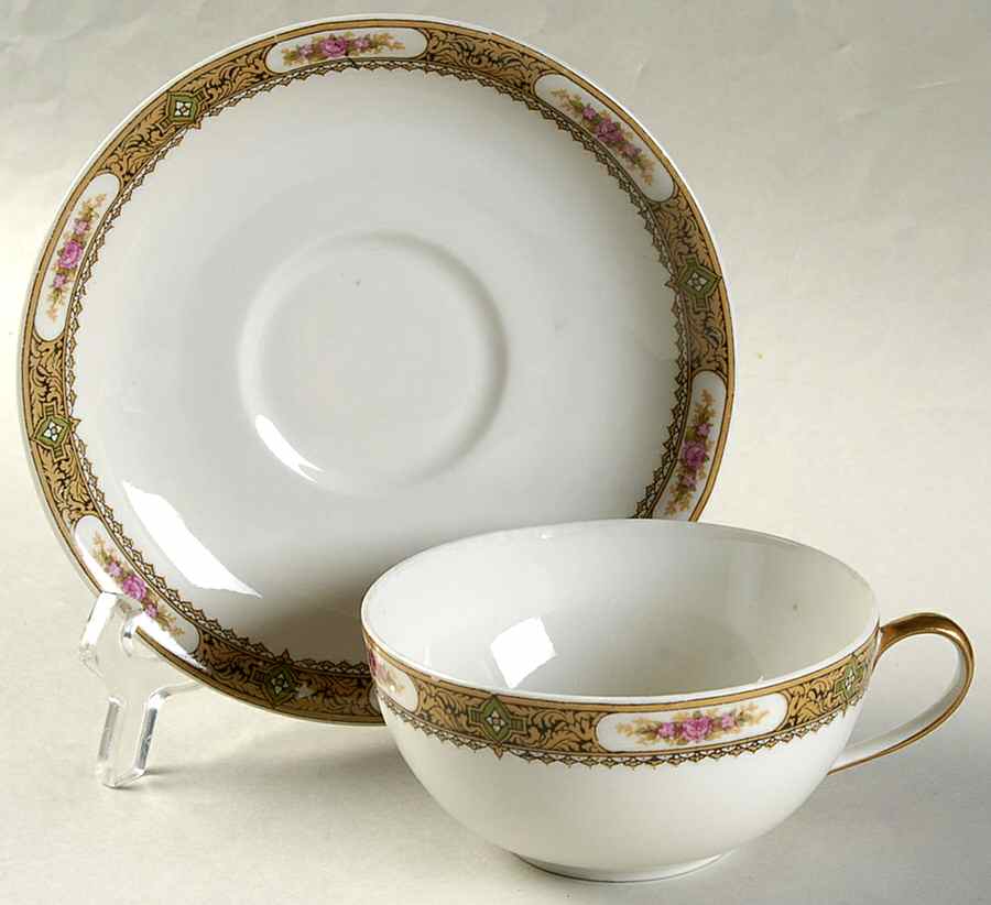 LNT28 Flat Cup & Saucer Set by Lanternier-1