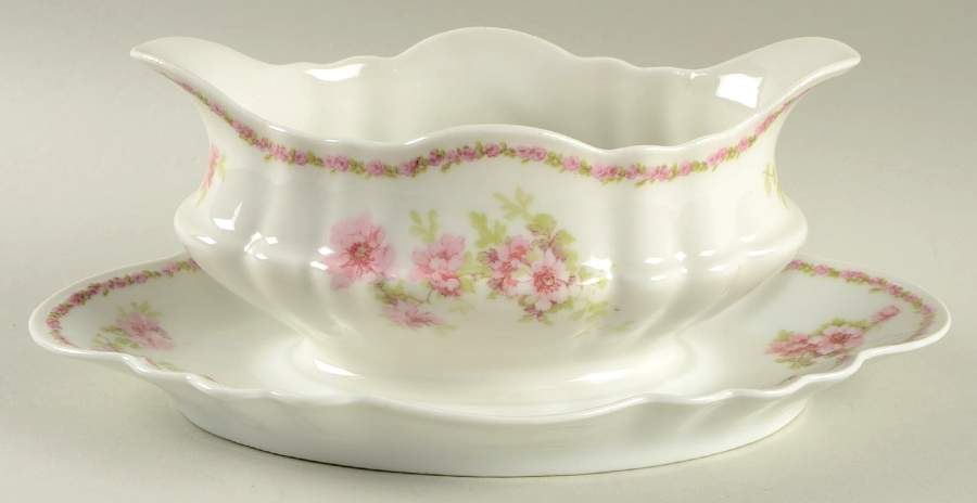 LNT37 Gravy Boat with Attached Underplate by Lanternier-1