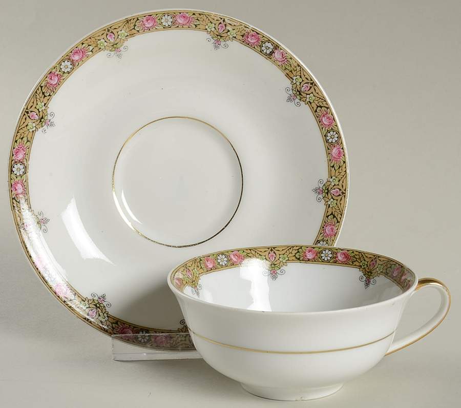 LNT39 Flat Cup & Saucer Set by Lanternier-1