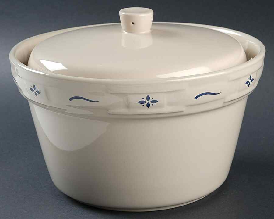Woven Traditions Classic Blue 2 Qt Round Covered Casserole by Longaberger-1