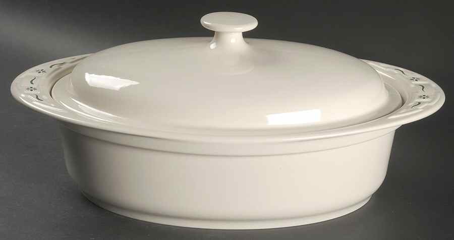Woven Traditions Heritage Green 2.5 Quart Oval Covered Casserole by Longaberger-1