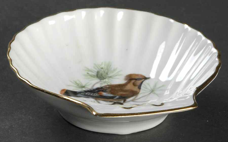 LOL4 Shell Shaped Dish by Louis Lourioux-1