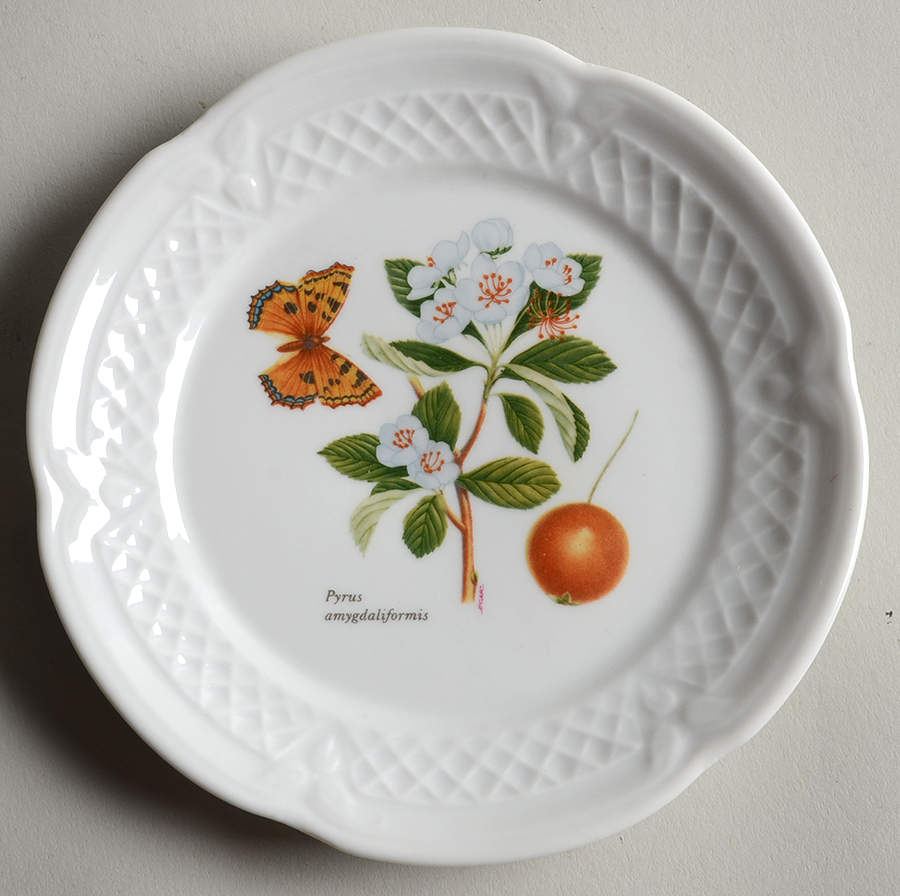 Vesca Canape Plate by Louis Lourioux-1