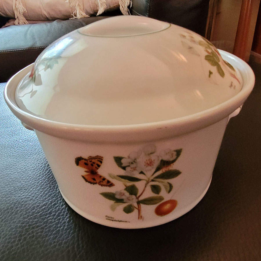 Vesca 1.5 Qt Round Covered Casserole by Louis Lourioux-1