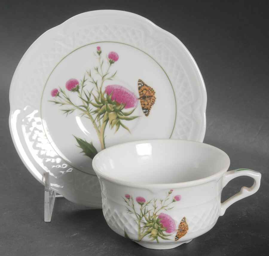 Vesca Flat Cup & Saucer Set by Louis Lourioux-1