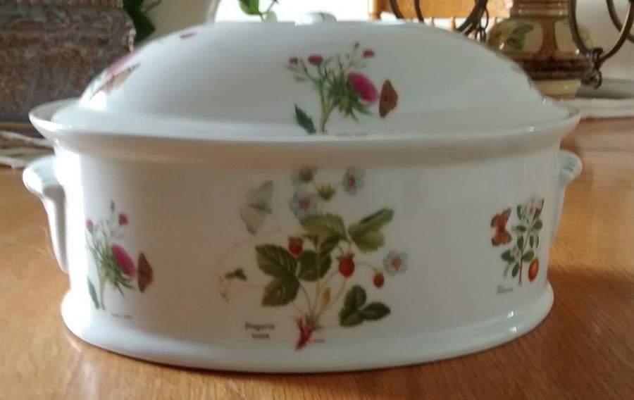 Vesca 3 Quart Oval Covered Casserole by Louis Lourioux-1