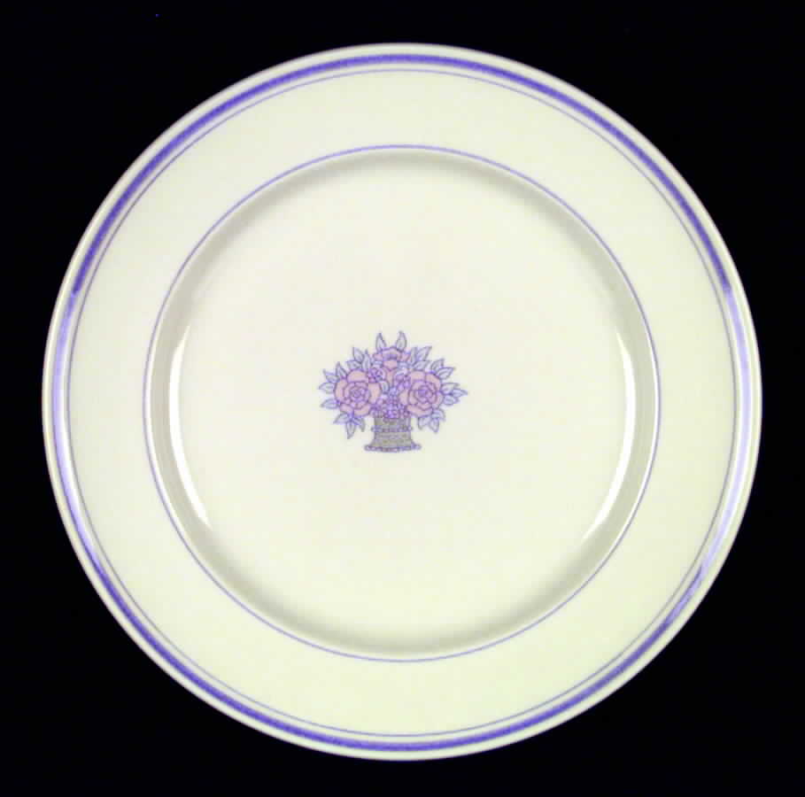 LON5 Dinner Plate by Longchamp-1