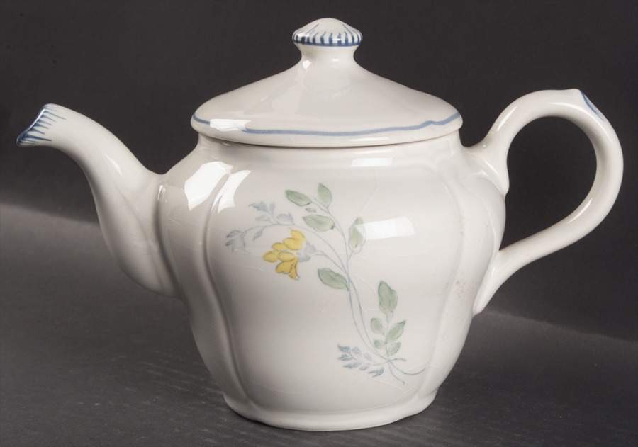 Mediterranean Teapot & Lid by Longchamp-1