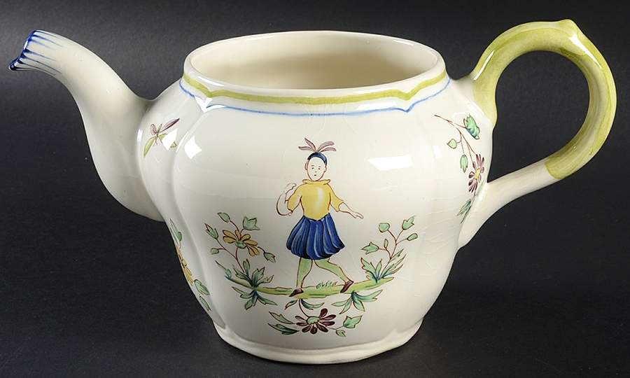 Moustiers Teapot No Lid by Longchamp-1