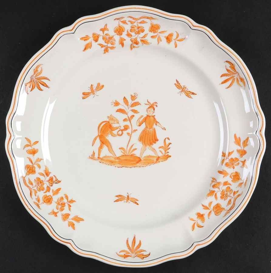 Olerys 11" Chop Plate (Round Platter) by Longchamp-1