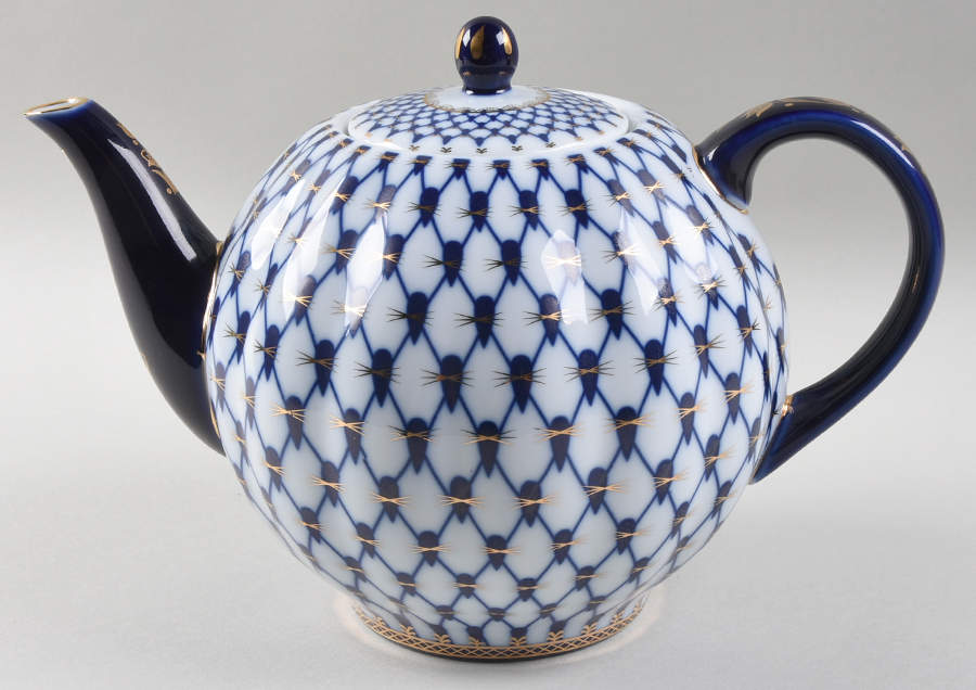 Cobalt Net Teapot & Lid by Lomonosov-1