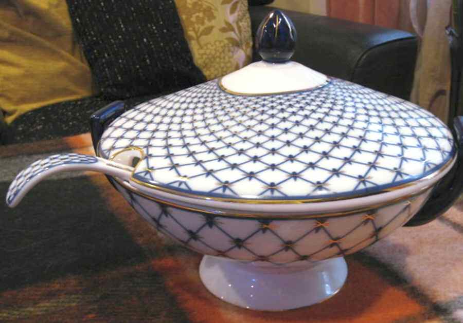 Cobalt Net Tureen & Lid w/Ladle by Lomonosov-1