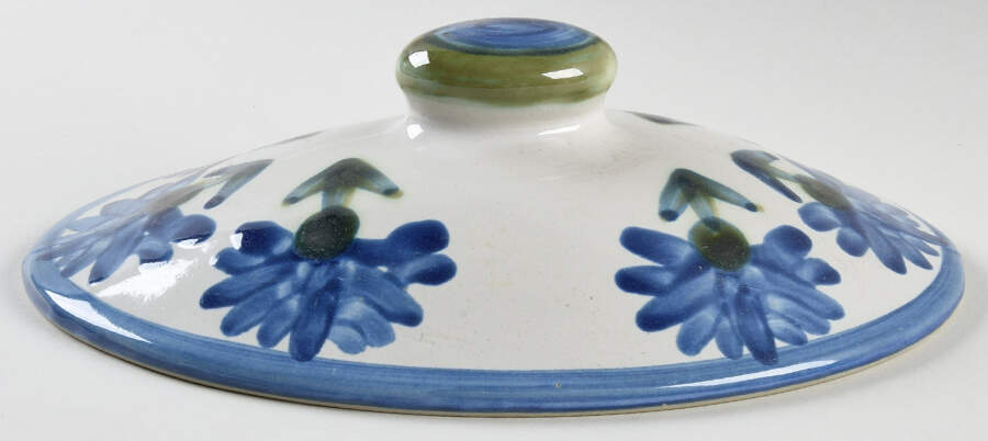 Bachelor Button Lid for 1 Quart Oval Casserole by Louisville-1