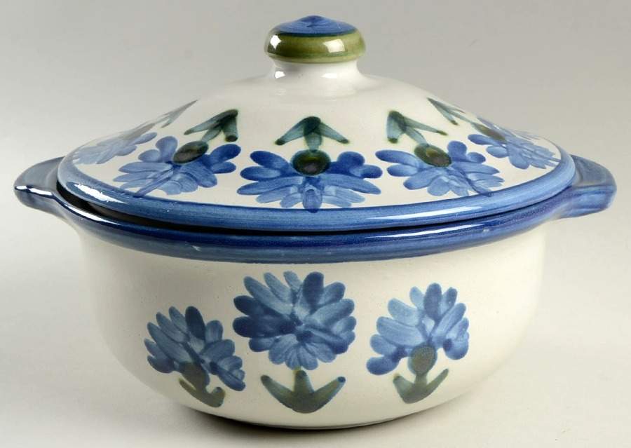 Bachelor Button 2.25 Qt Round Covered Casserole by Louisville-1