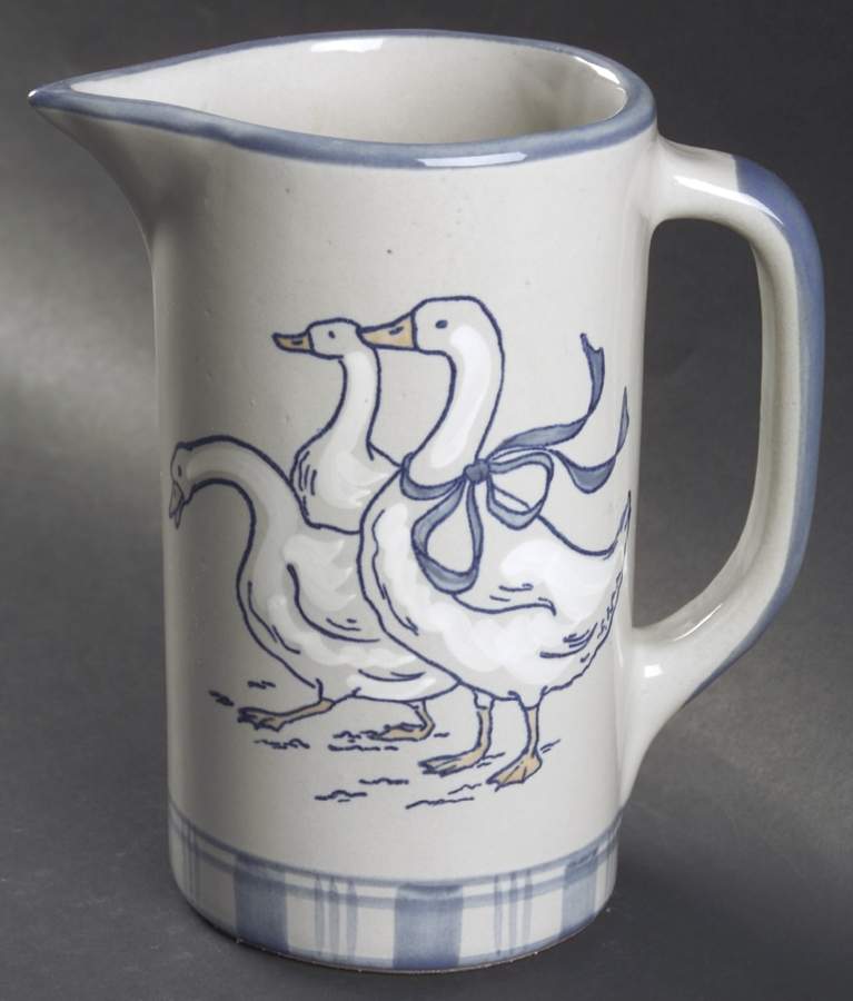 Gaggle of Geese 32 Oz Pitcher by Louisville-1