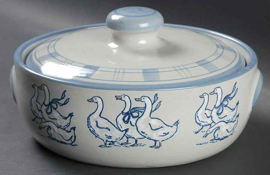 Gaggle of Geese 2 Qt Round Covered Casserole by Louisville-1