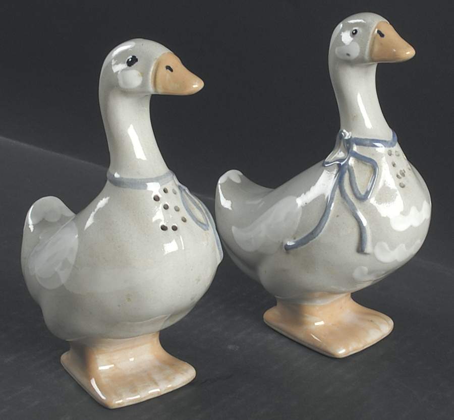 Gaggle of Geese Figural Salt & Pepper Set by Louisville-1