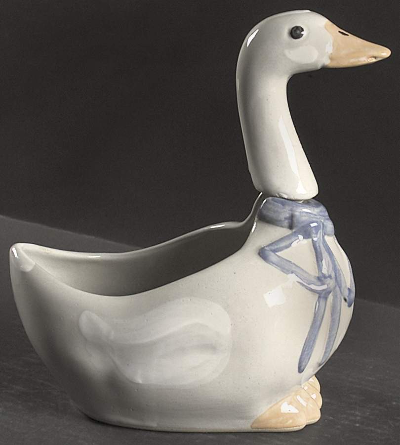 Gaggle of Geese Figural Open Sauce Boat & Ladle by Louisville-1
