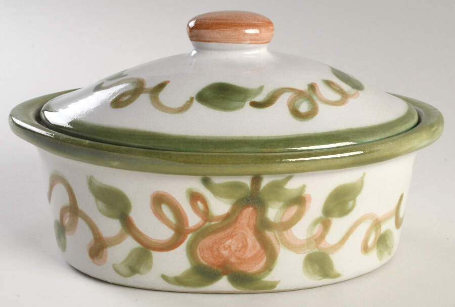 Pear 1.5 Quart Oval Covered Casserole by Louisville-1