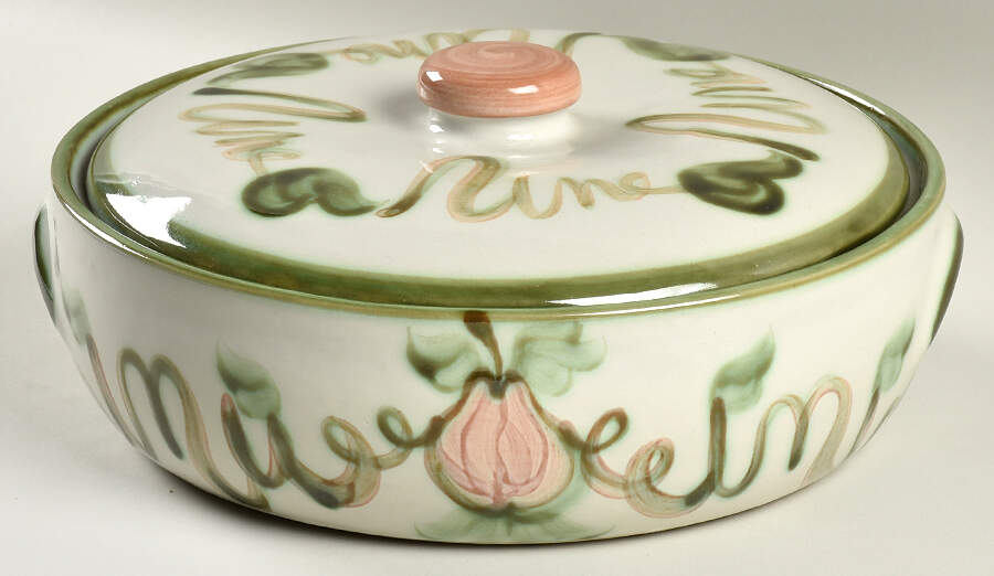Pear 6 Qt Round Covered Casserole by Louisville-1