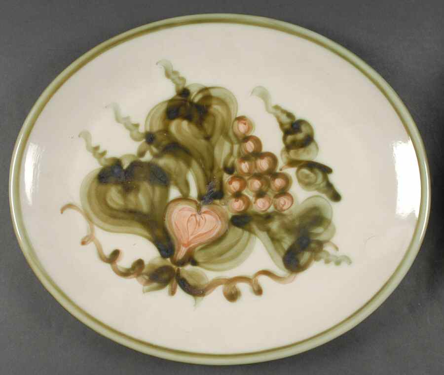 Pear 15" Oval Serving Platter by Louisville-1