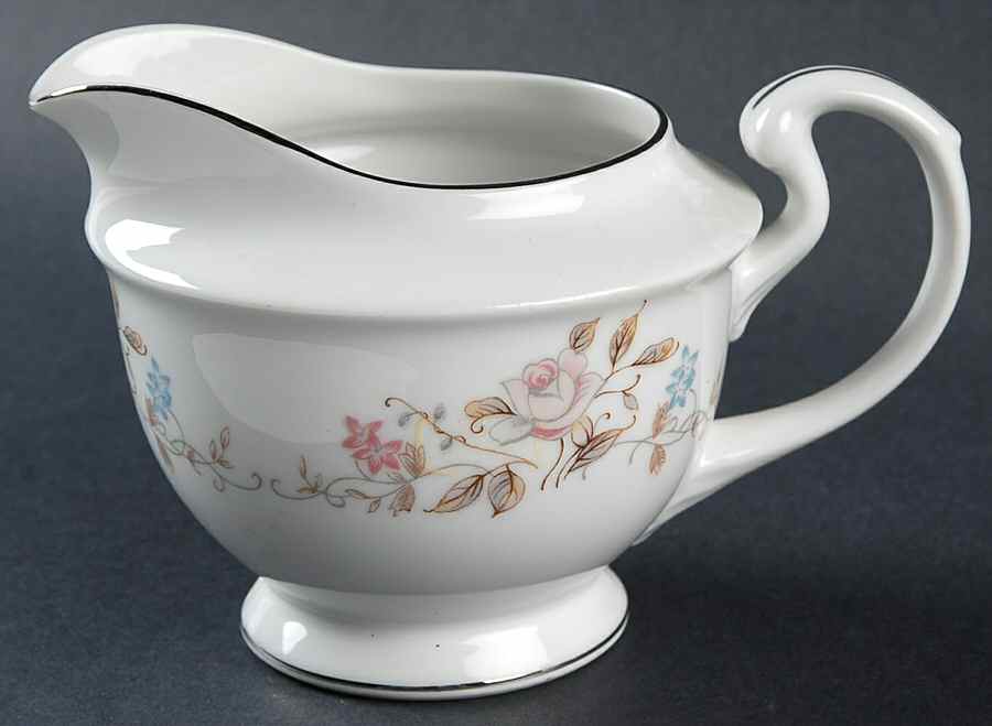 Elizabeth Creamer by Lovely-1