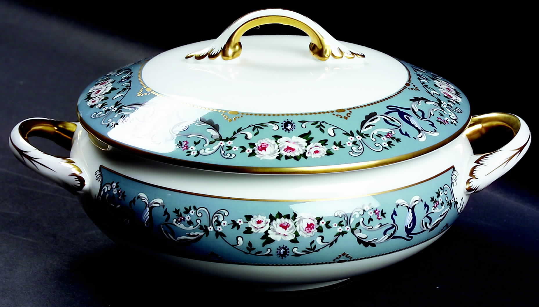 Annalia Round Covered Vegetable by Ralph Lauren China-1