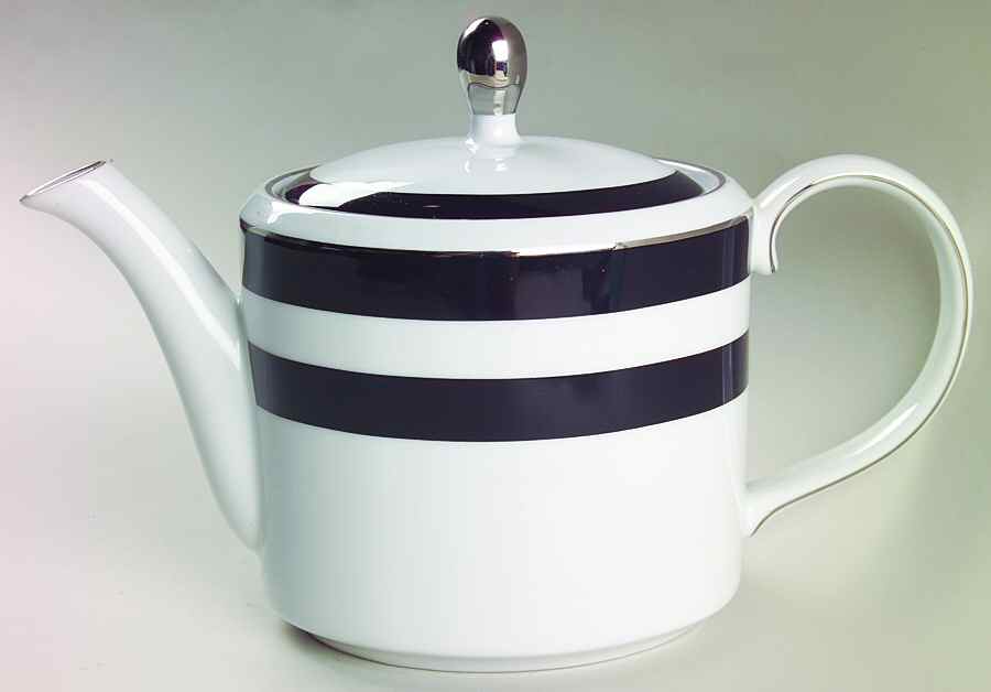 Spectator Black Teapot & Lid by Ralph Lauren China-1