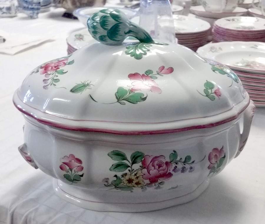 Old Strasbourg (Off White Background) Oval Covered Vegetable by Luneville-1