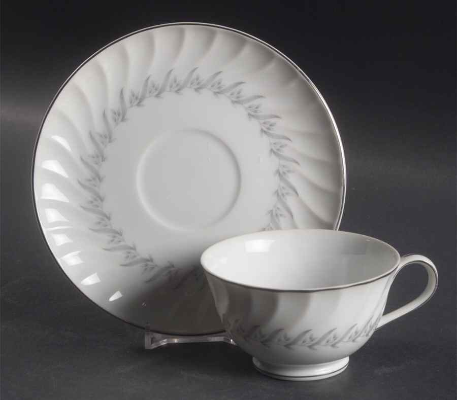 Silouette Footed Cup & Saucer Set by Lynnbrooke-1
